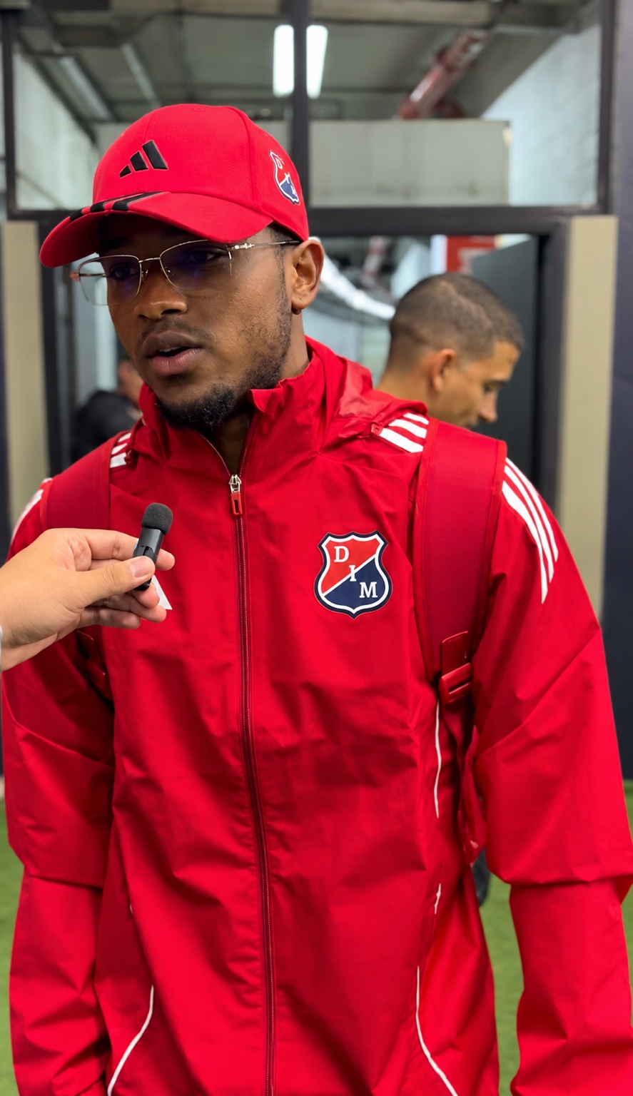 Nezareth Segura durante una entrevista con Independiente Medellín