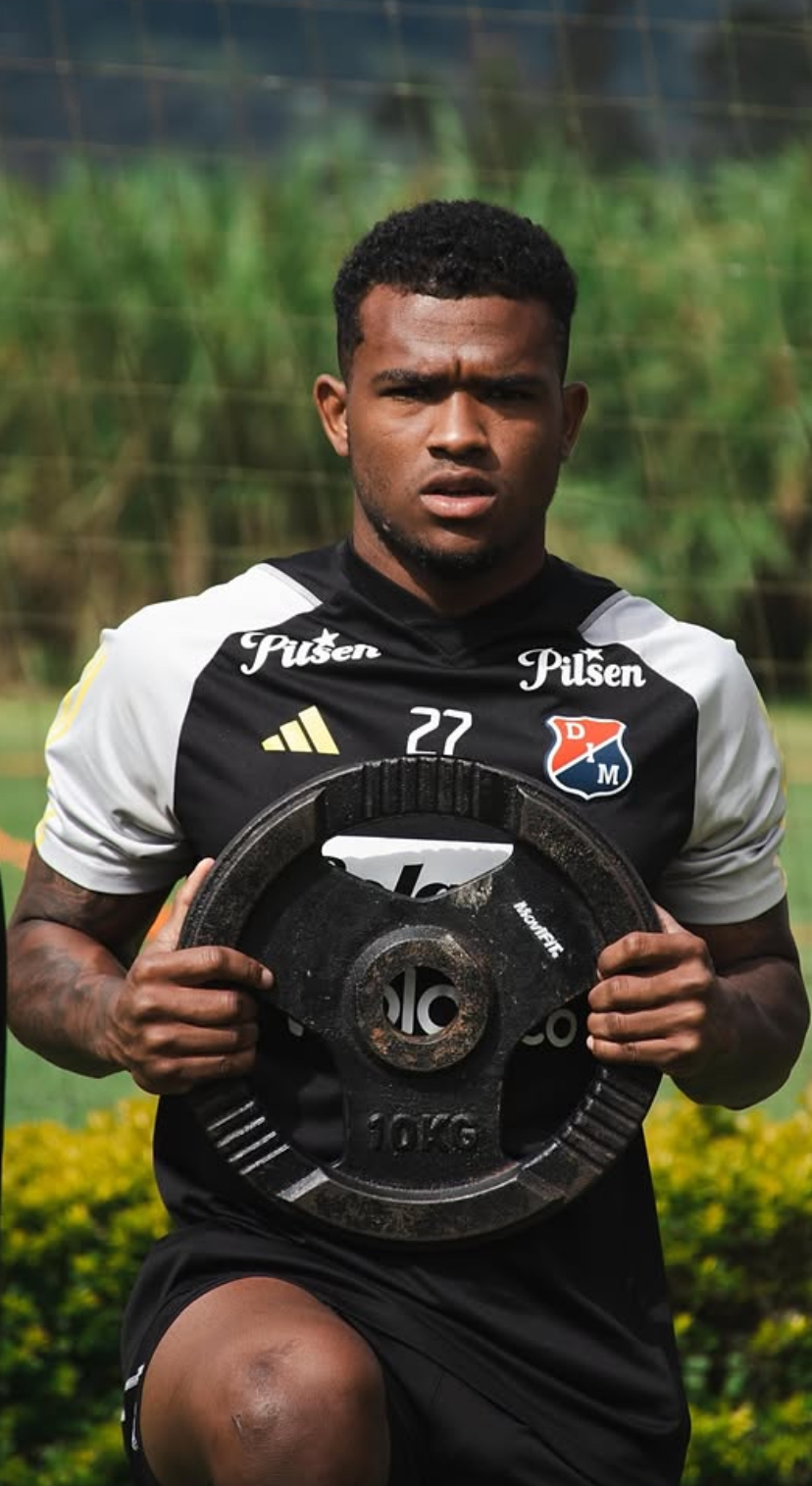 Nezareth Segura en una sesión de fuerza de Independiente Medellín